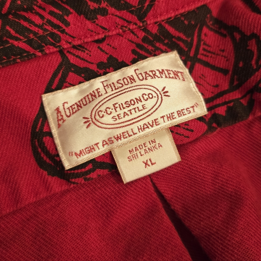 Filson Alaskan Guide Shirt XL Red Black Cotton Button Up Long Sleeve Wolves Bear - Picture 4 of 5